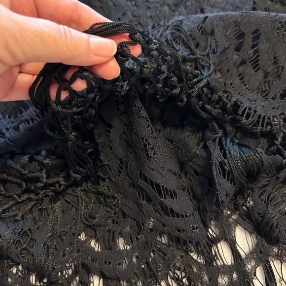 Romeo & Juliet Couture Lace Layered Fringe Short Sleeve Crop Top, Size S - Picture 11 of 16